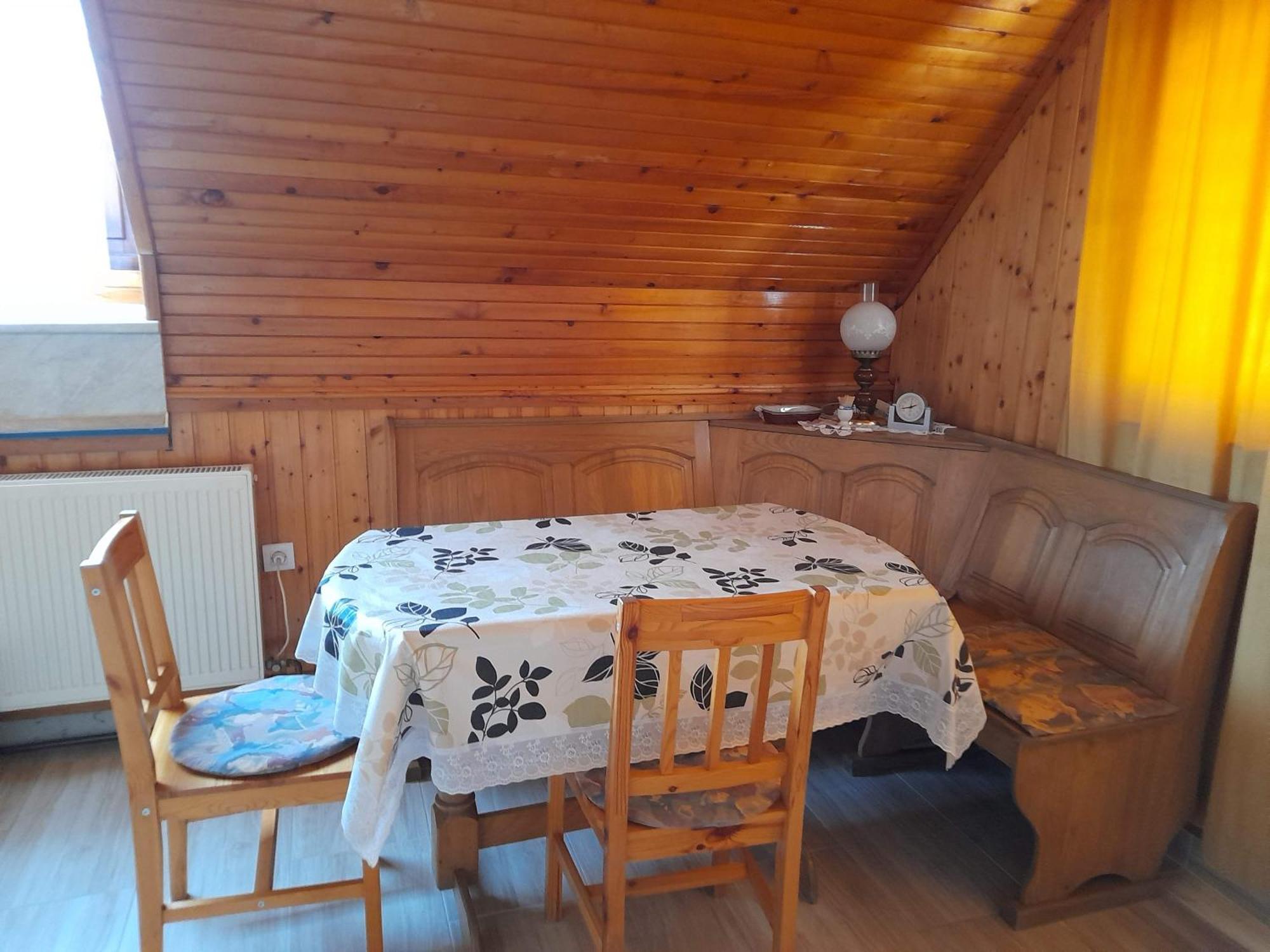 Harmonia Vendeghaz 100 Meterre Az Igali Gyogyfuerdotol Lägenhet Exteriör bild